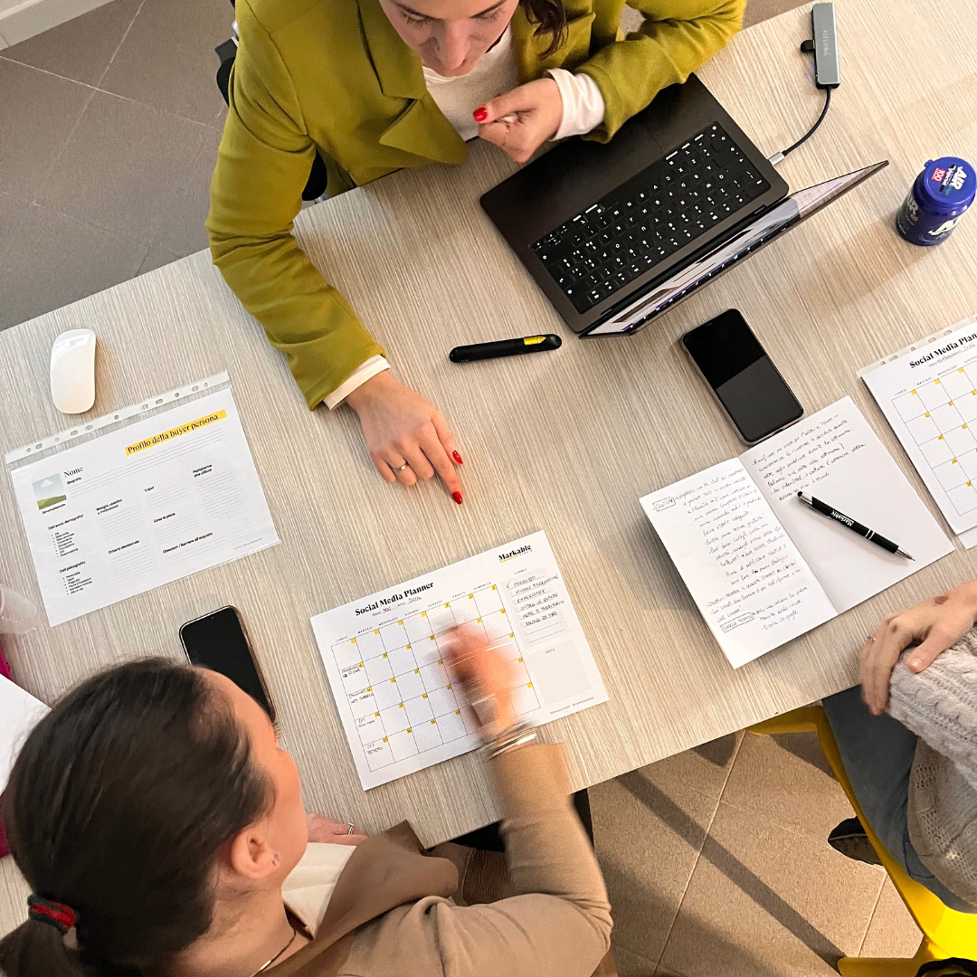 Impara a usare i social